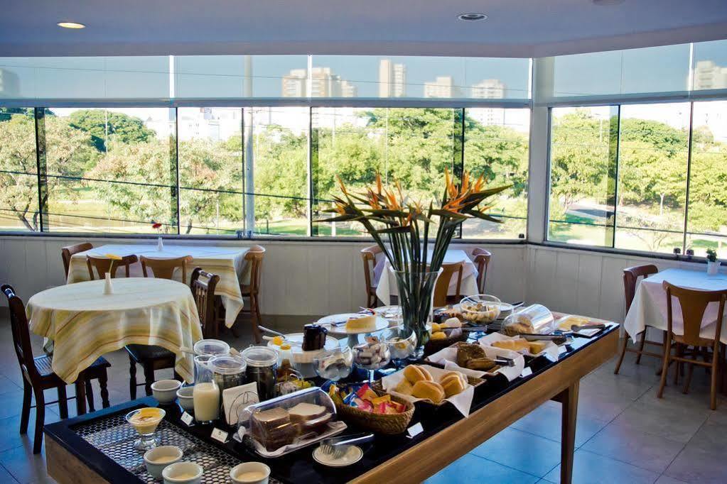 Vitoria Regia Hotel 3*